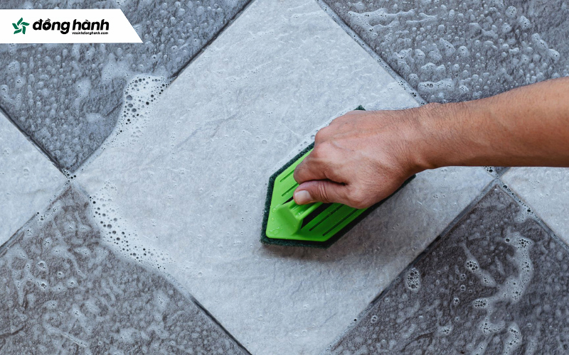 Cách vệ sinh sàn nhà sau xây dựng đối với sàn gạch men, granite, ceramic